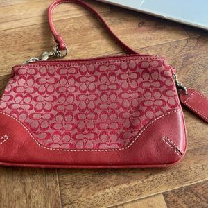 Coach signature light marron wristlet
